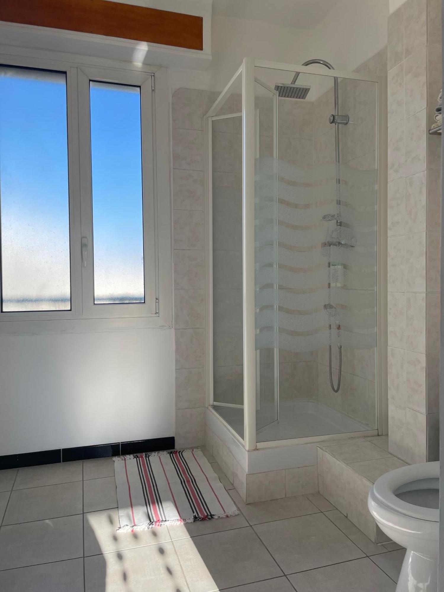 4 Personnes 60 M2 Terrasse 35m2 Sejour Sud 2 Vraies Gare Saint-charles Universite *