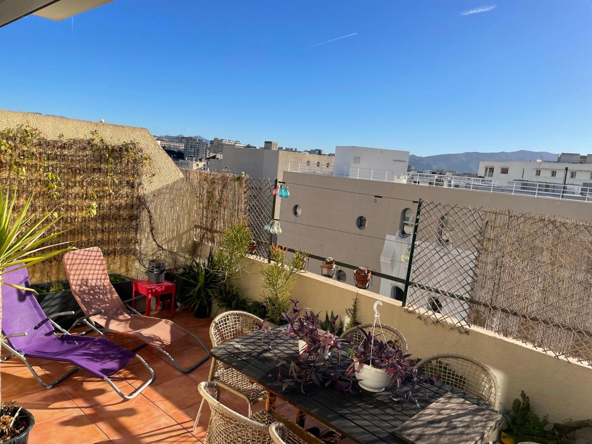 4 Personnes 60 M2 Terrasse 35m2 Sejour Sud 2 Vraies Gare Saint-charles Universite * Marseille
